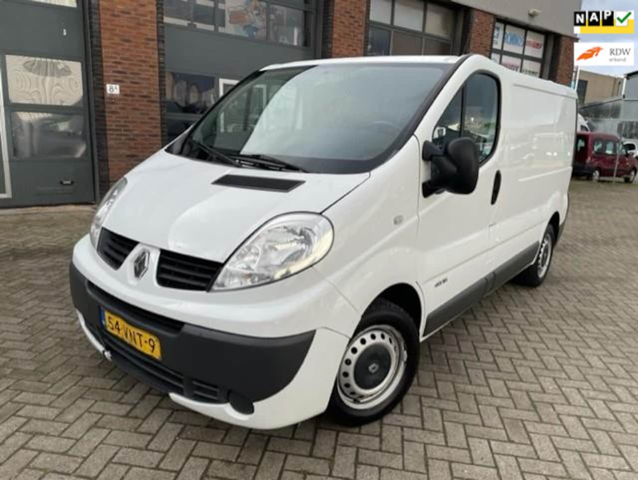 Renault Trafic - 2.0 dCi T27 L1H1|Navi|Airco||APK|NAP - AutoWereld.nl