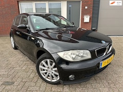 BMW 1-serie - 116i Business Line / Airco / Trekhaak / NAP