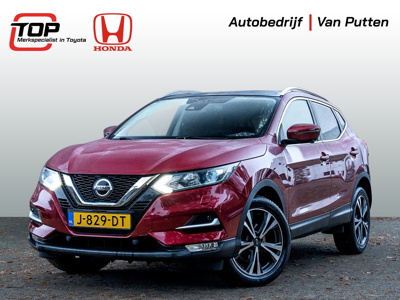 Nissan Qashqai - 1.2 DIG-T N-Connecta | Navigatie | DAB Radio | Trekhaak | Panoramadak | 360 Camera | Cruis - AutoWereld.nl