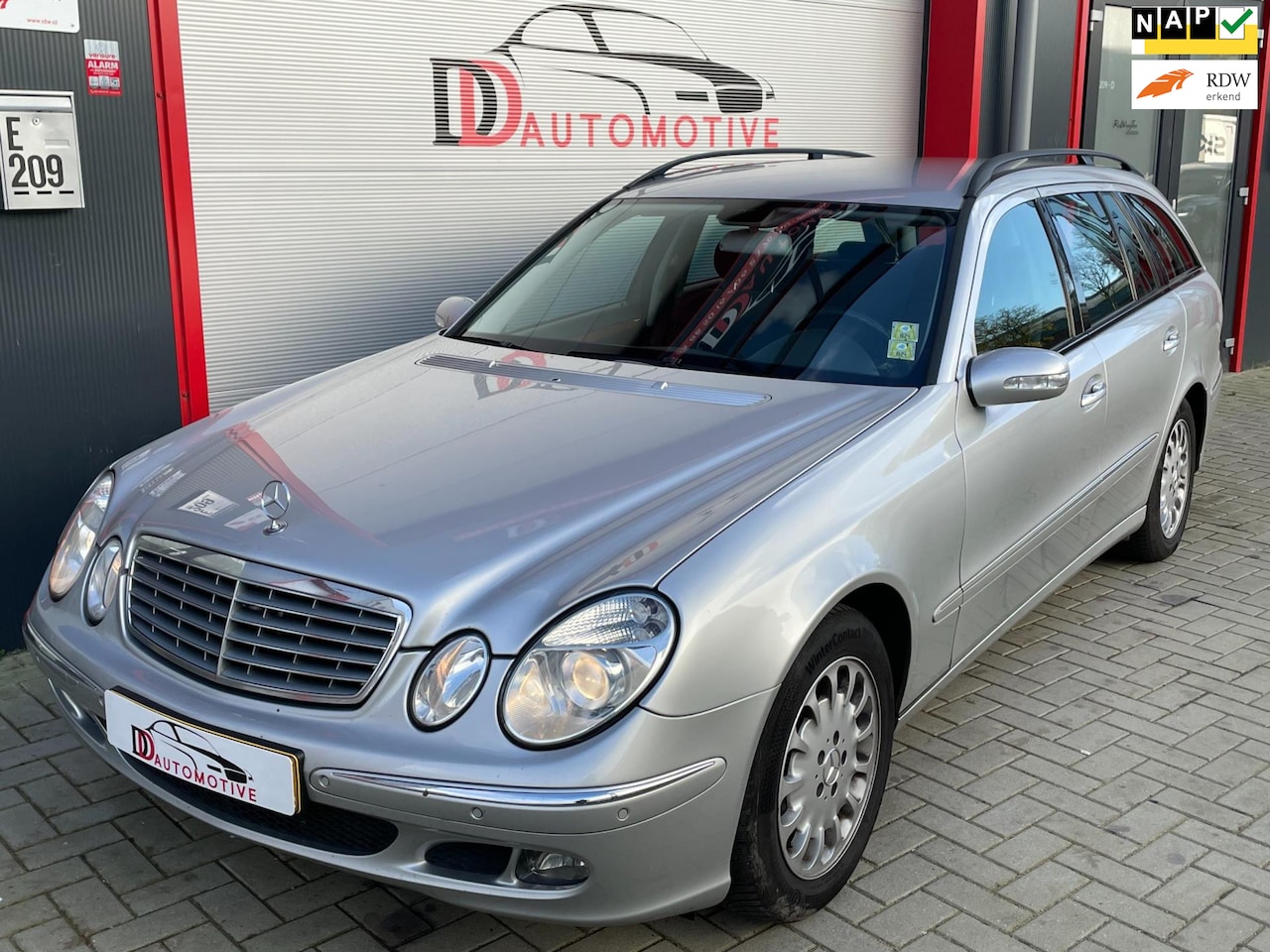 Mercedes-Benz E-klasse Combi - 270 CDI PDC/NAVI/TREKHAAK/NAP/NWAPK/TOPSTAAT! - AutoWereld.nl