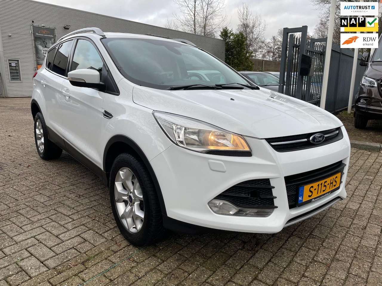 Ford Kuga - 1.6 16 ecoboost Titanium 4WD 182 pk automaat, 115.805 km keyless go, elec pakket nwe apk. - AutoWereld.nl