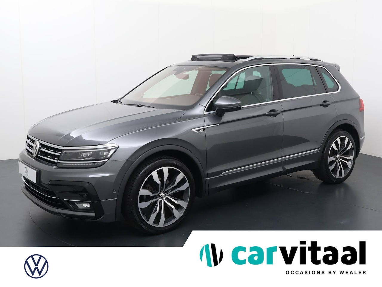 Volkswagen Tiguan - 1.5 TSI ACT Highline Business R | 150 PK | Automaat | Navigatiesysteem | Panoramadak | - AutoWereld.nl