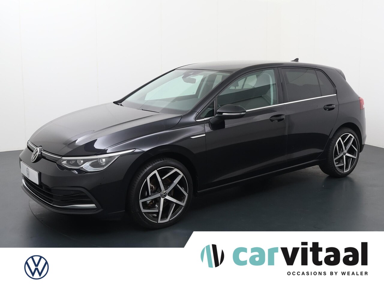 Volkswagen Golf - 1.5 TSI Style | 130 PK | Navigatiesysteem | Lichtmetalen velgen 18 "| Parkeersensoren voor - AutoWereld.nl