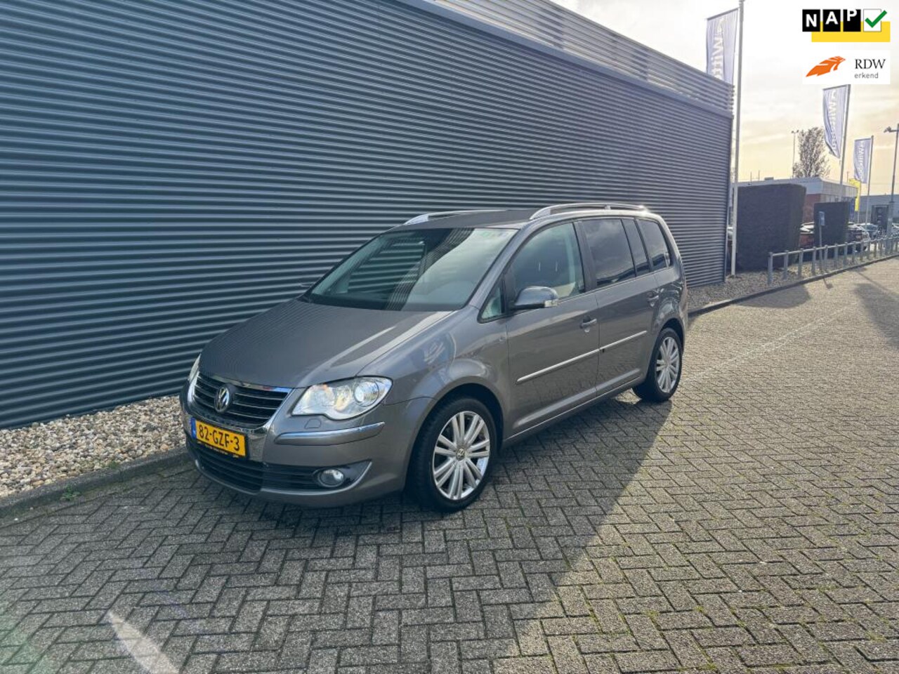 Volkswagen Touran - 1.4 TSI Highline 1.4 TSI Highline - AutoWereld.nl