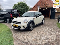 MINI One - 1.6 Business Line-Airco-Navi- NL auto