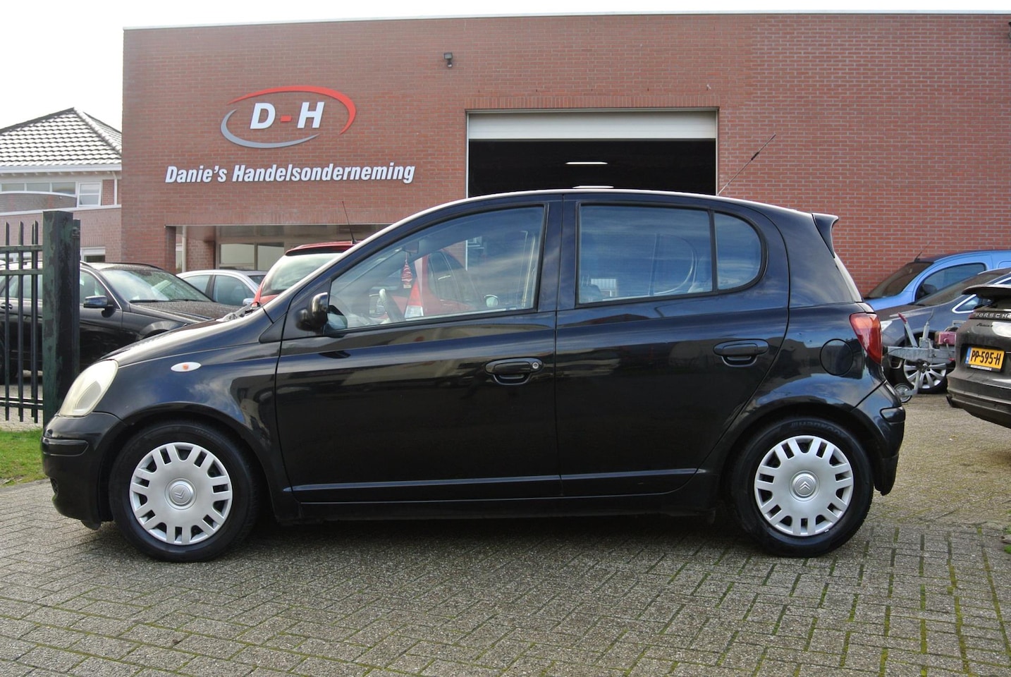 Toyota Yaris - 1.3 VVT-i Terra apk 24-10-2025 inruil mogelijk - AutoWereld.nl