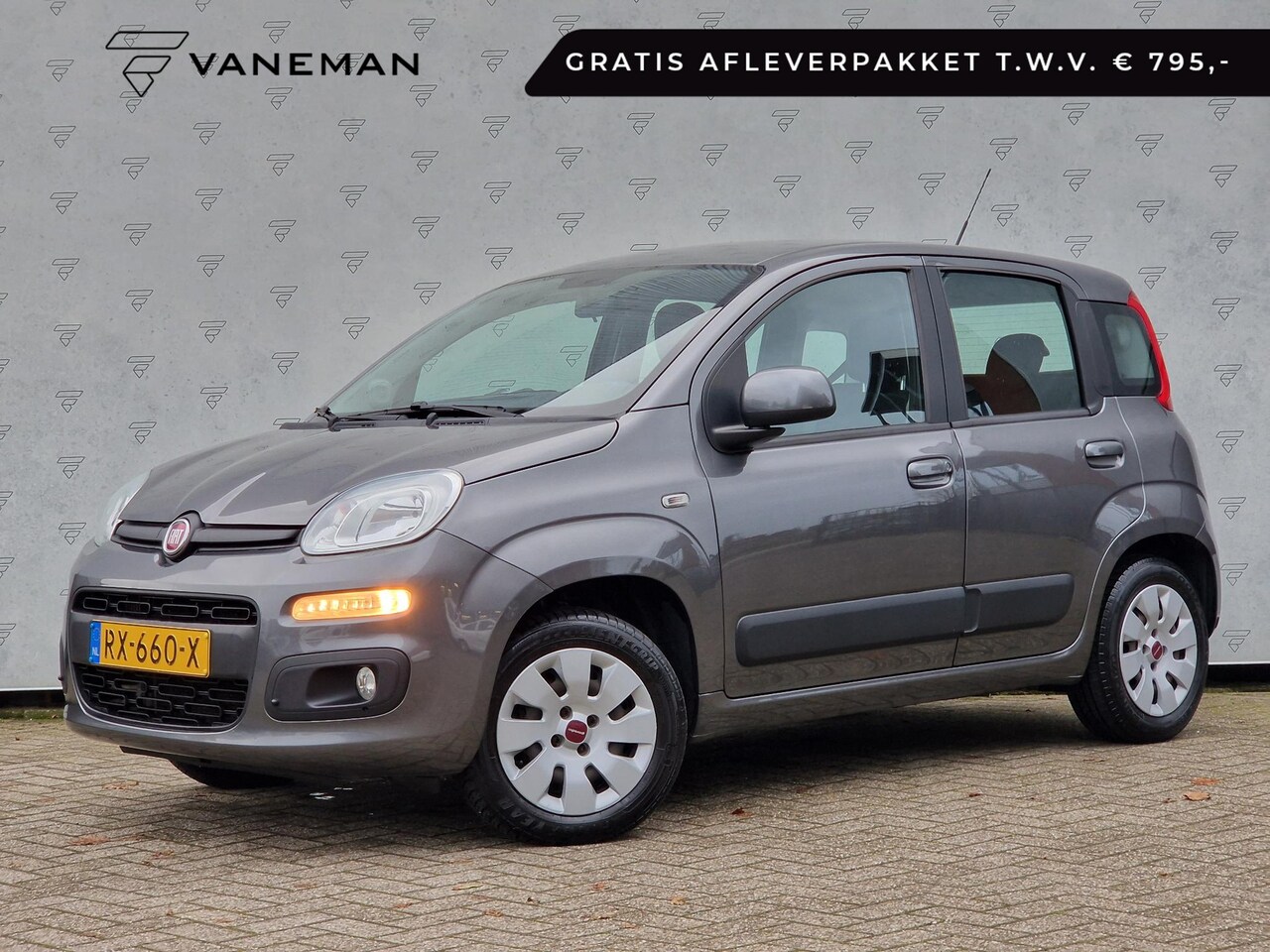 Fiat Panda - 0.9 TwinAir Lounge | PDC | Airco | Bluetooth | Verwarmde Buitenspiegels | - AutoWereld.nl