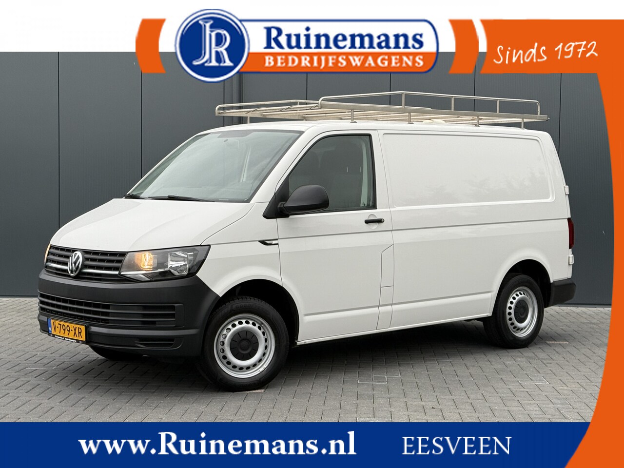 Volkswagen Transporter - 2.0 TDI / L1H1 / 1e EIG. / IMPERIAAL / TREKHAAK / AIRCO / 3-ZITS - AutoWereld.nl