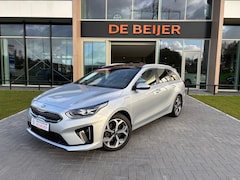 Kia Cee'd Sportswagon - Ceed 1.6 GDI PHEV DynamicPlusLine Pano dak I Trekh. I Camera