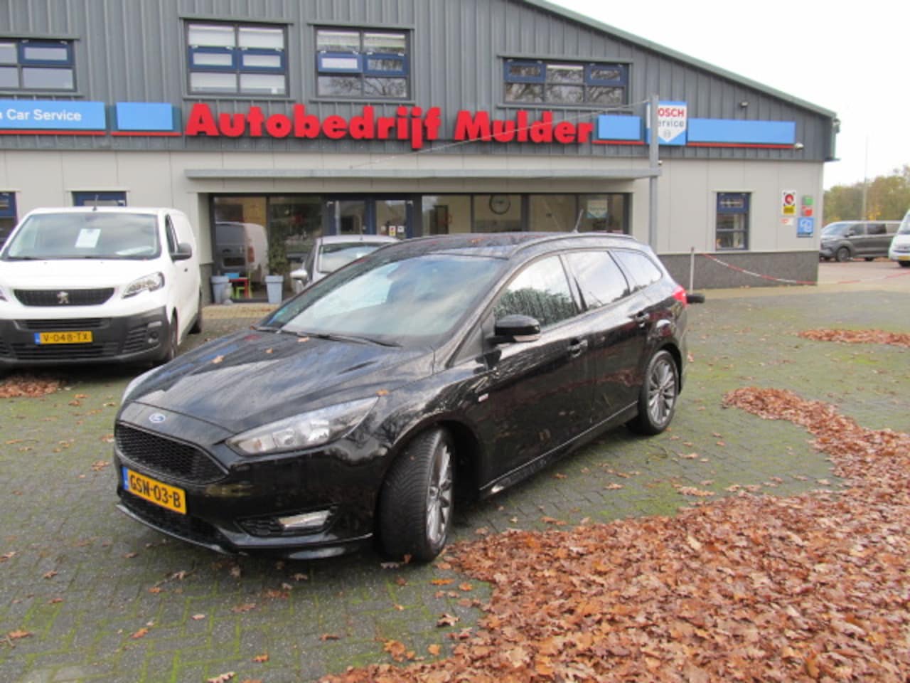 Ford Focus Wagon - 1.0 EcoBoost 125pk ST Line, 58 dkm, clima, winter pakket, trekhaak, - AutoWereld.nl