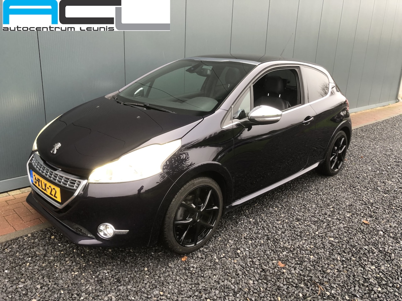 Peugeot 208 - 1.6 VTi 122pk Navigatie Panoramdak 3-drs - AutoWereld.nl