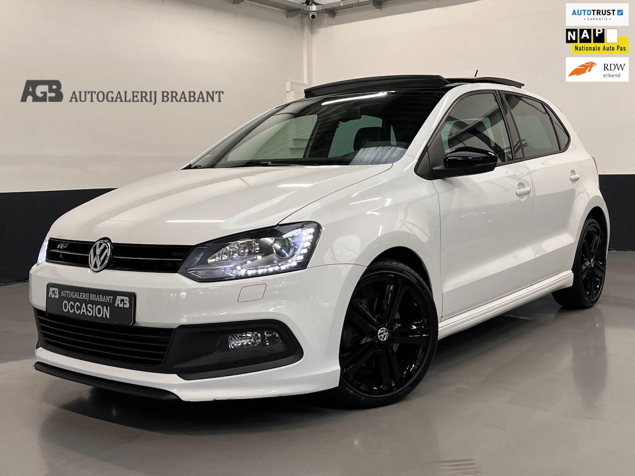 Volkswagen Polo - 1.2 TSI R-Line Edition Pano/Automaat/XenonLed - AutoWereld.nl