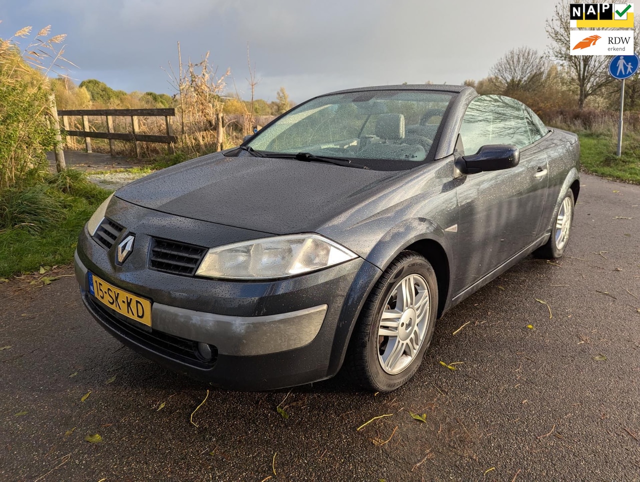 Renault Mégane coupé cabriolet - 2.0-16V Privilège Luxe Airco Pano Radio/Cd - AutoWereld.nl