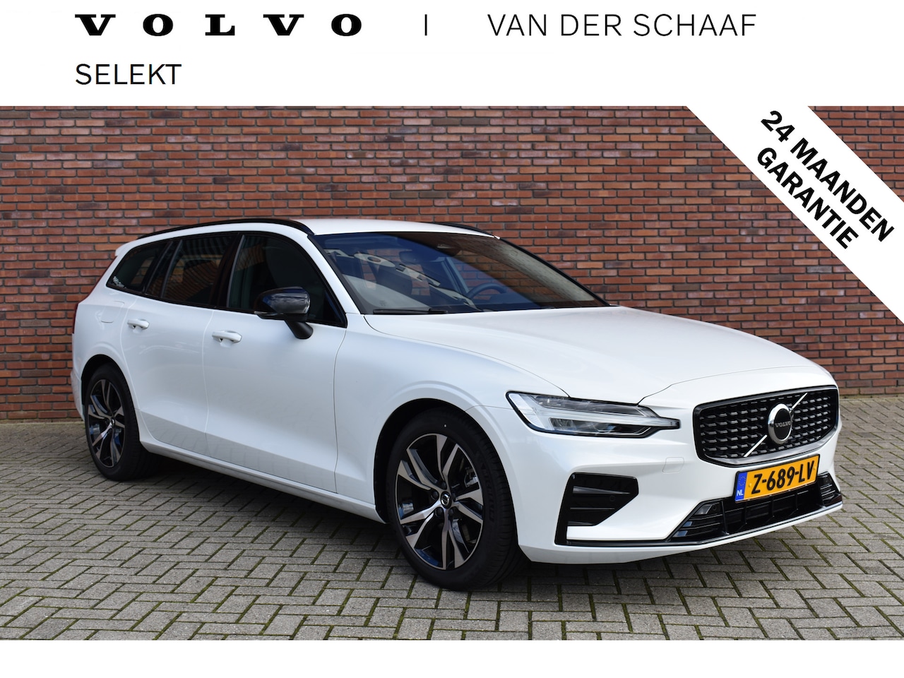 Volvo V60 - B4 211PK Plus Dark | Trekhaak | 1.800 KM | ACTIE met gratis Winterwielenset! - AutoWereld.nl