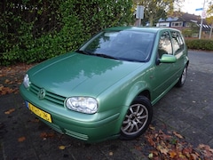 Volkswagen Golf - 1.6 Trendline