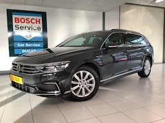 Volkswagen Passat Variant - 1.4 TSI PHEV GTE Business Panodank en trekhaak