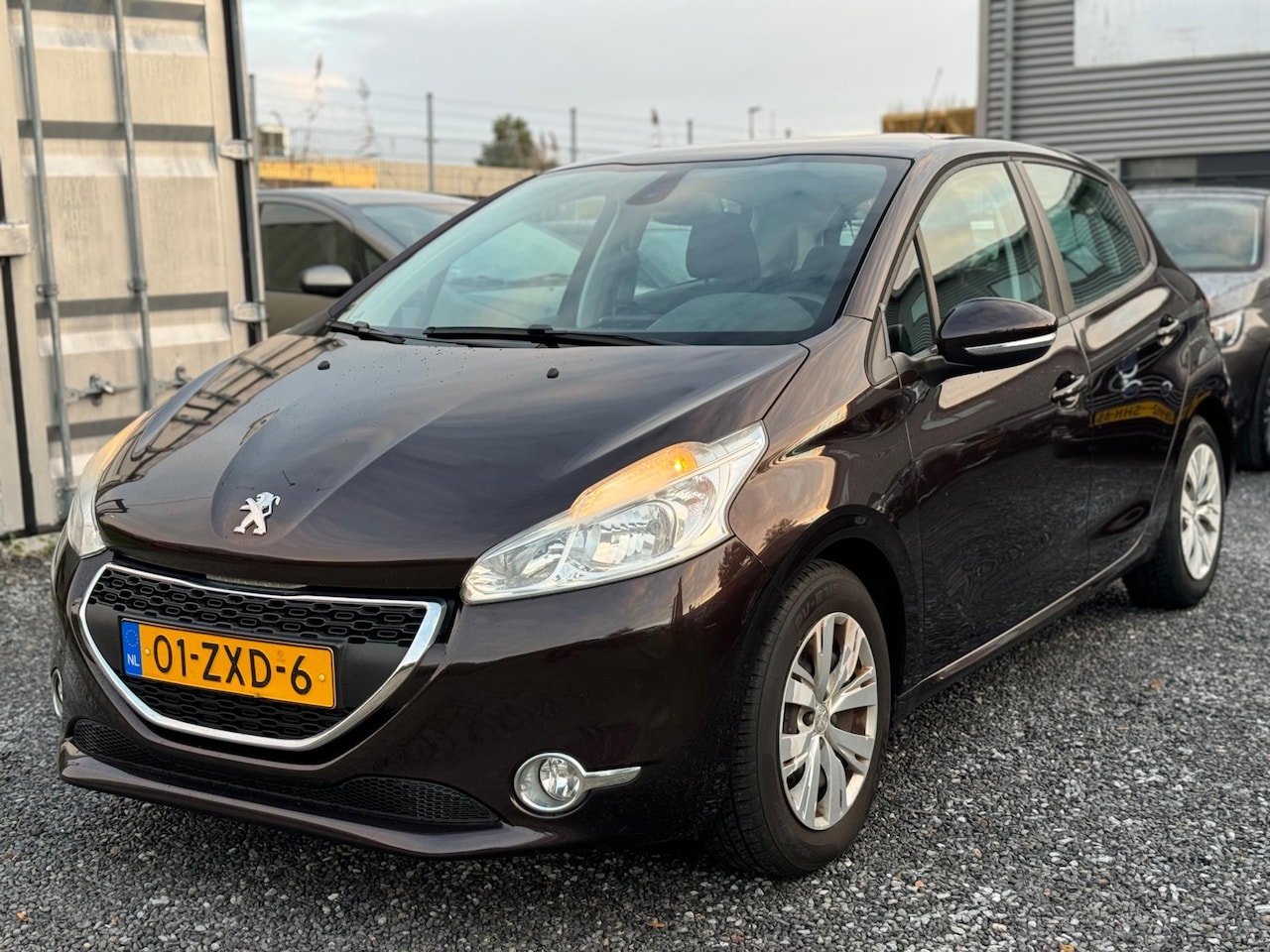 Peugeot 208 - 1.2 VTi Envy Clima Navi Elektrische Ramen - AutoWereld.nl