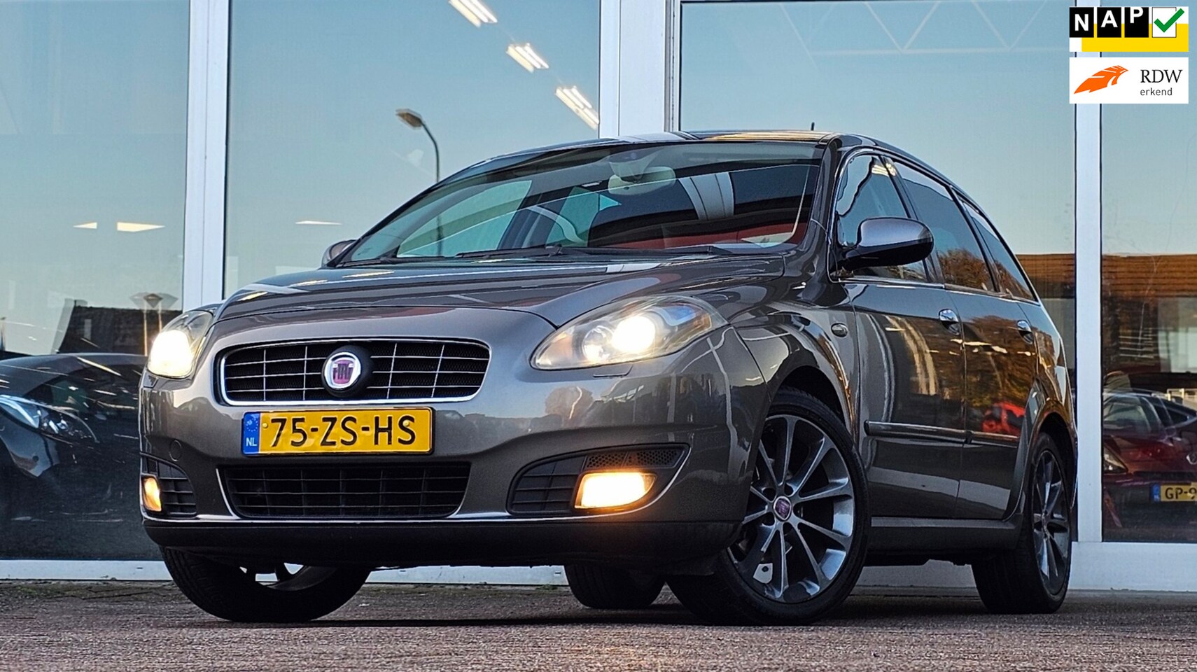 Fiat Croma - 2.2 16V Corporate Premium a/t Trekhaak Bluetooth DVD Achter Mooi! - AutoWereld.nl