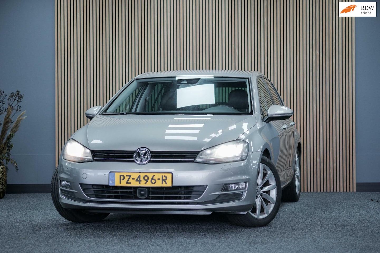 Volkswagen Golf - 1.4 TSI ACT Highline | Automaat | Camera - AutoWereld.nl