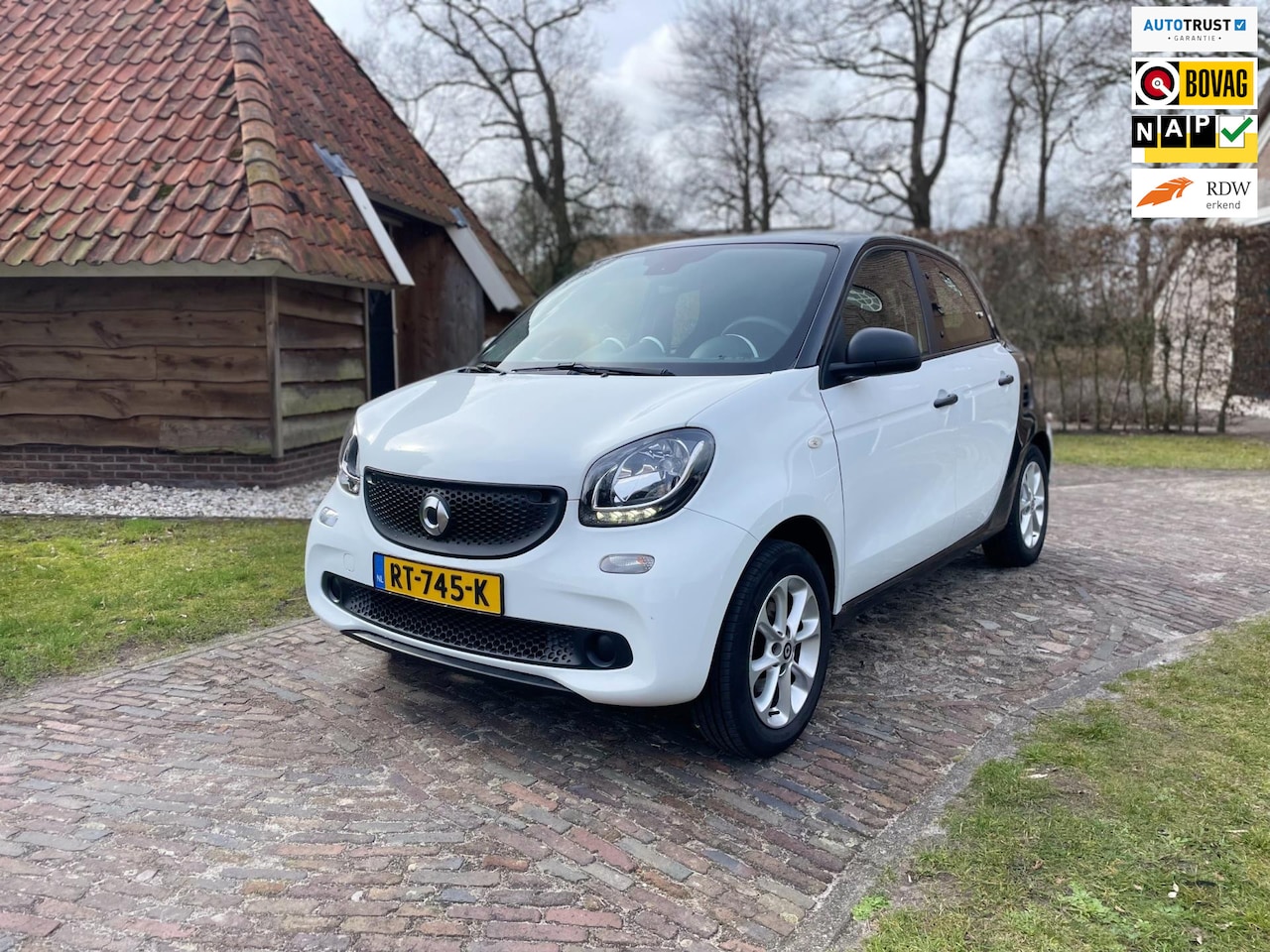 Smart Forfour - 1.0 Pure-CLIMA-BTW-CRUISE-15"LMV-LED- - AutoWereld.nl