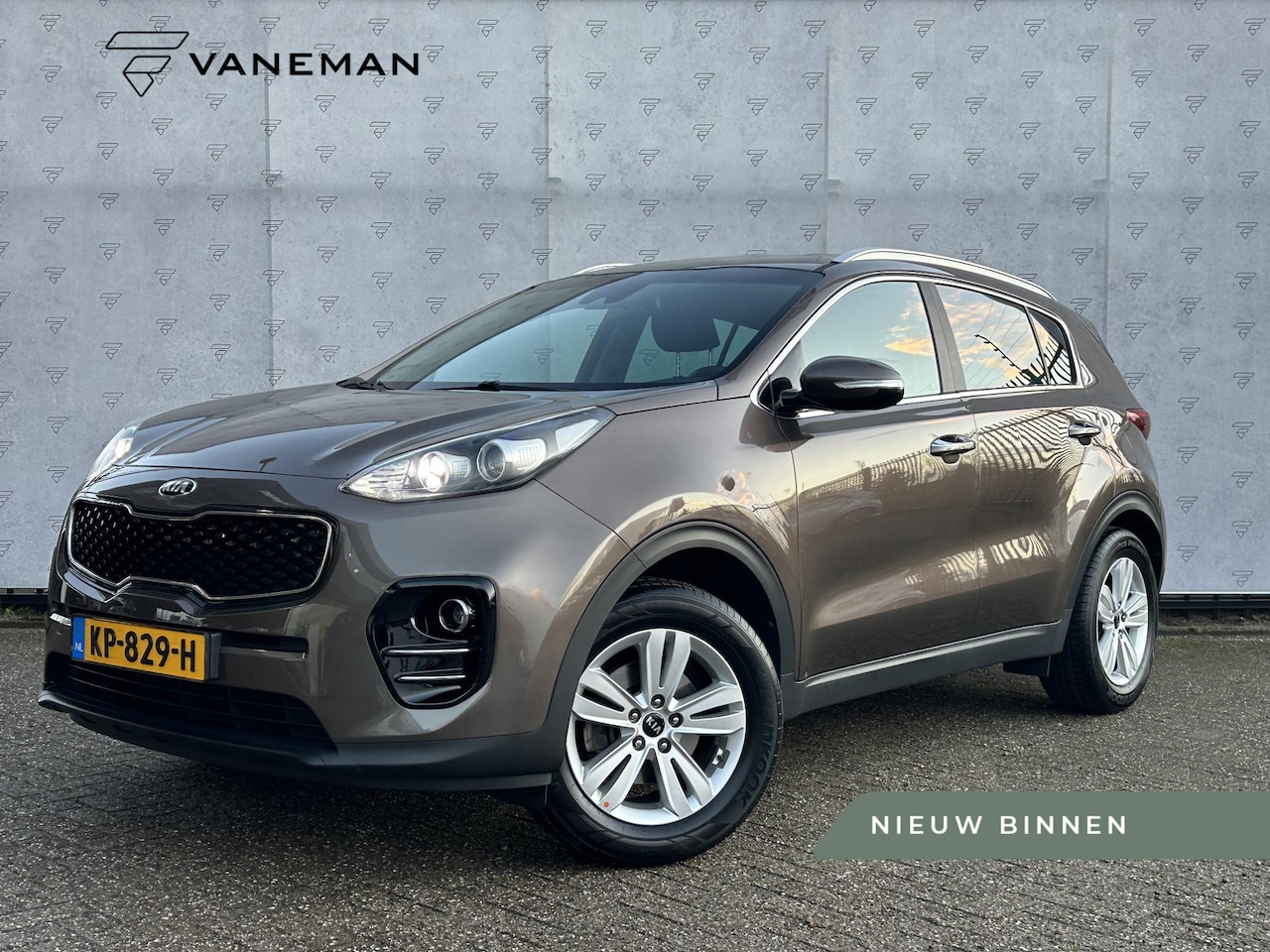 Kia Sportage - 1.6 GDI First Edition Navigatie | Cruise Control | Bluetooth - AutoWereld.nl