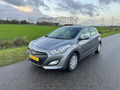 Hyundai i30 - 1.4 AIRCO / ONDERHOUDSBOEKJE / TREKHAAK !