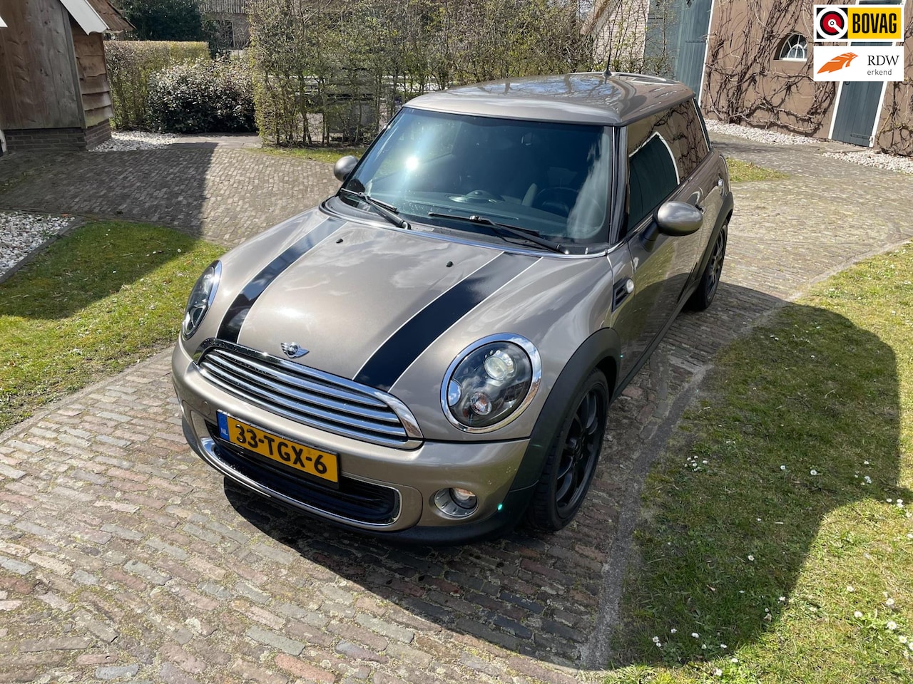 MINI John Cooper Works - Mini 1.6 One Red Hot-XENON-JCW 18"wielen-AIRCO-CRUISE- - AutoWereld.nl