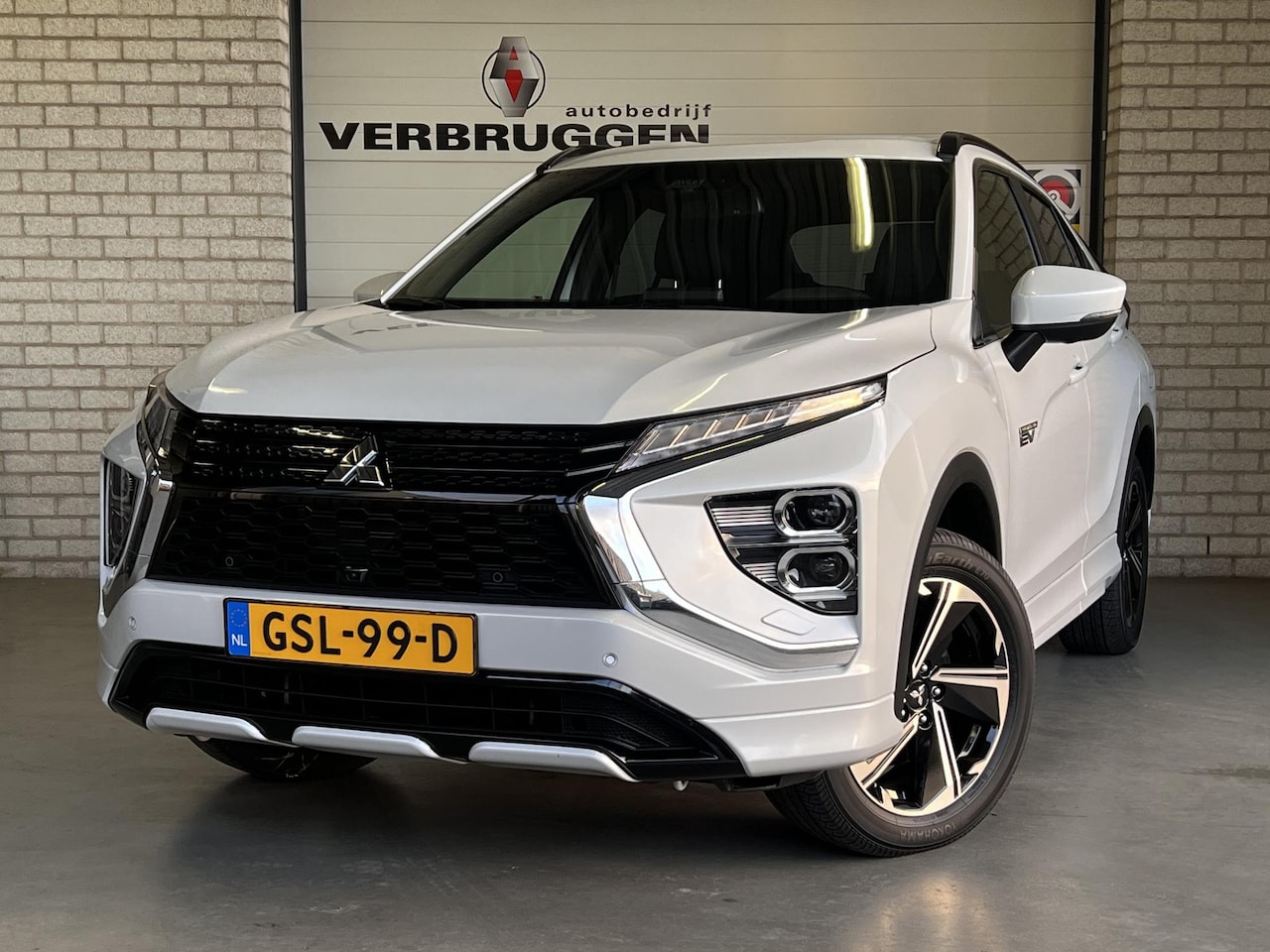 Mitsubishi Eclipse Cross - 2.4 PHEV Executive | Adap.Cruise | 360Camera | Navi | Carplay | All-in rijklaarprijs - AutoWereld.nl