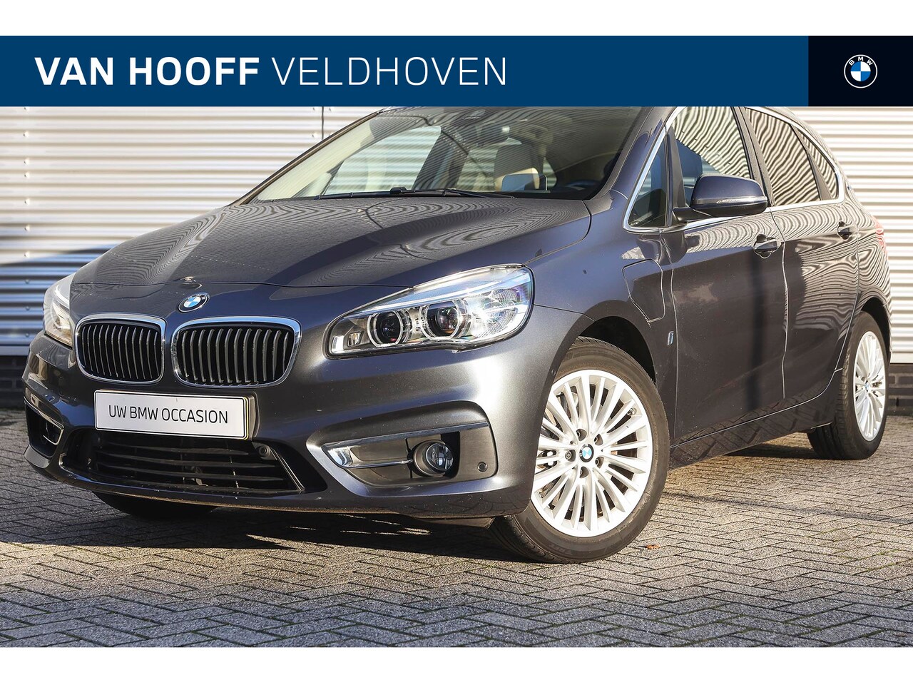 BMW 2-serie Active Tourer - 225xe High Executive Luxury Line Automaat / Panoramdak / Head-Up / Active Cruise Control / - AutoWereld.nl