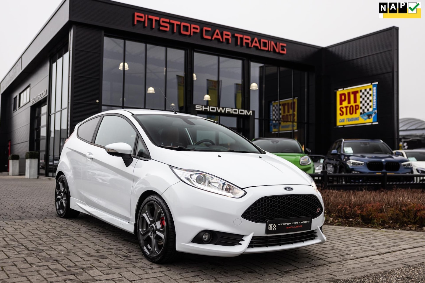 Ford Fiesta - 1.6 ST 1.6 ST, 182 PK, Cruise, Facelift, Style Pakket, Nieuwstaat! - AutoWereld.nl