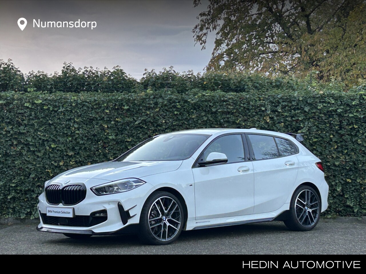 BMW 1-serie - 118i M-Sport | Harman/Kardon | Full M-Performance | 19" | Stoelverw. | Alcantara - AutoWereld.nl