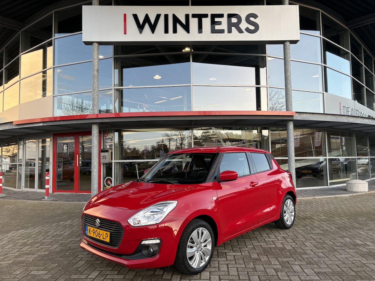 Suzuki Swift - 1.2 Select Smart Hybrid Navi+BT+Cam Airco Stoelvw. - AutoWereld.nl