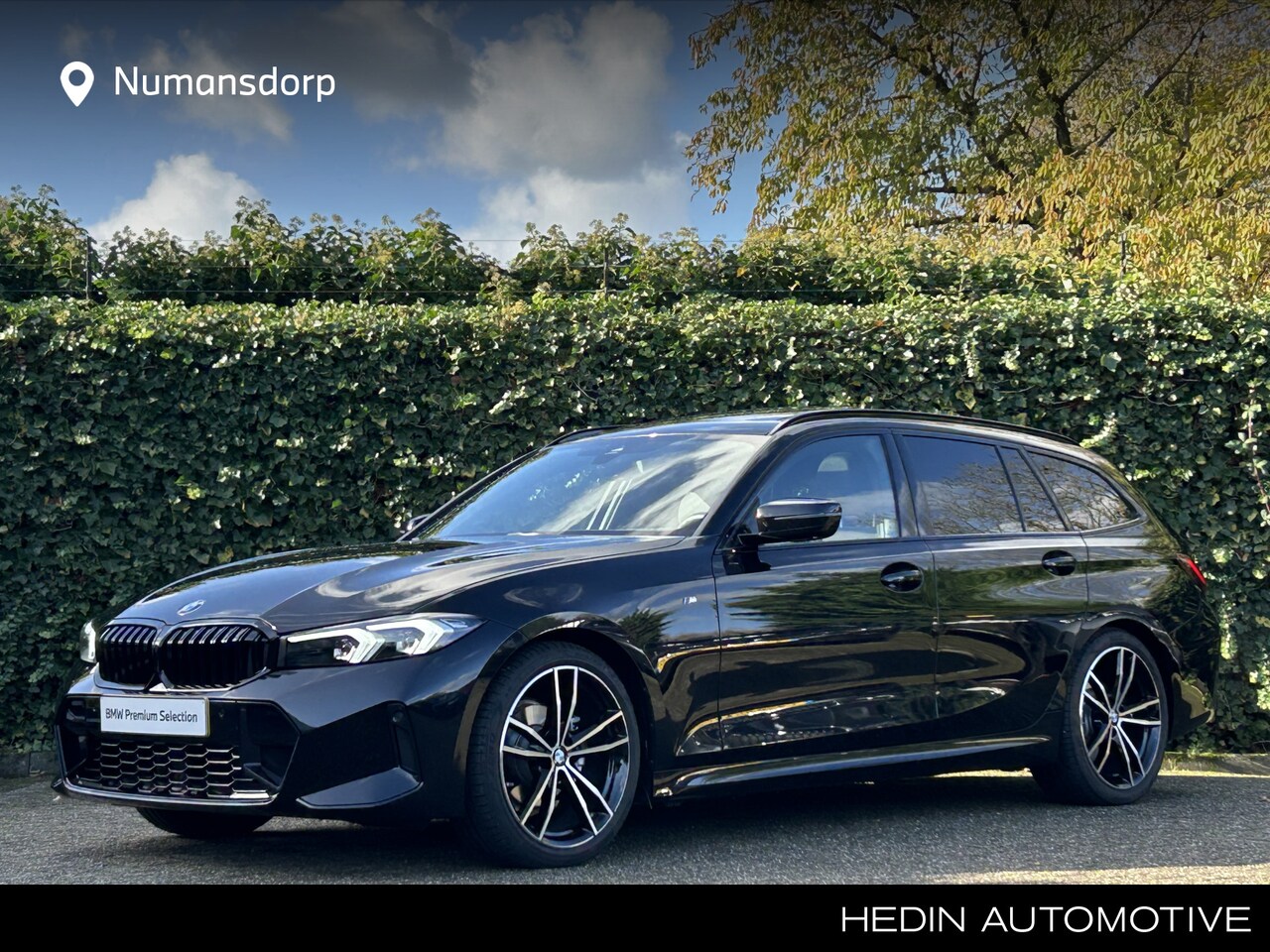 BMW 3-serie Touring - 318i | M-Sport | 19" | Panorma | Trekhaak | Camera | Getint glas | HiFi - AutoWereld.nl