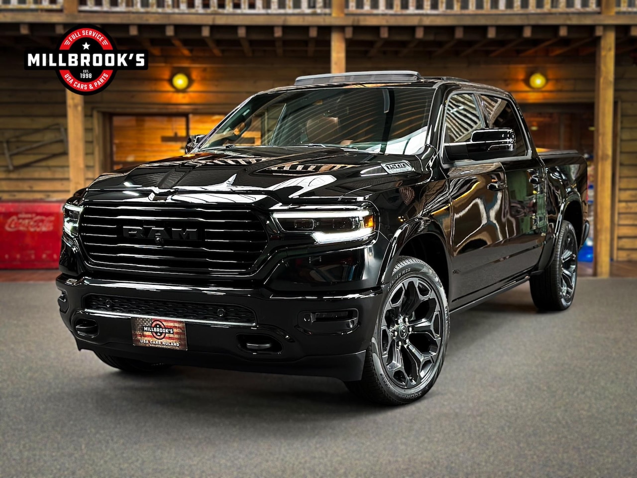 Dodge Ram 1500 - 5.7 V8 4x4 Longhorn, LPG, Black edition, Luchtvering, adaptieve cruise control, 360 graden - AutoWereld.nl