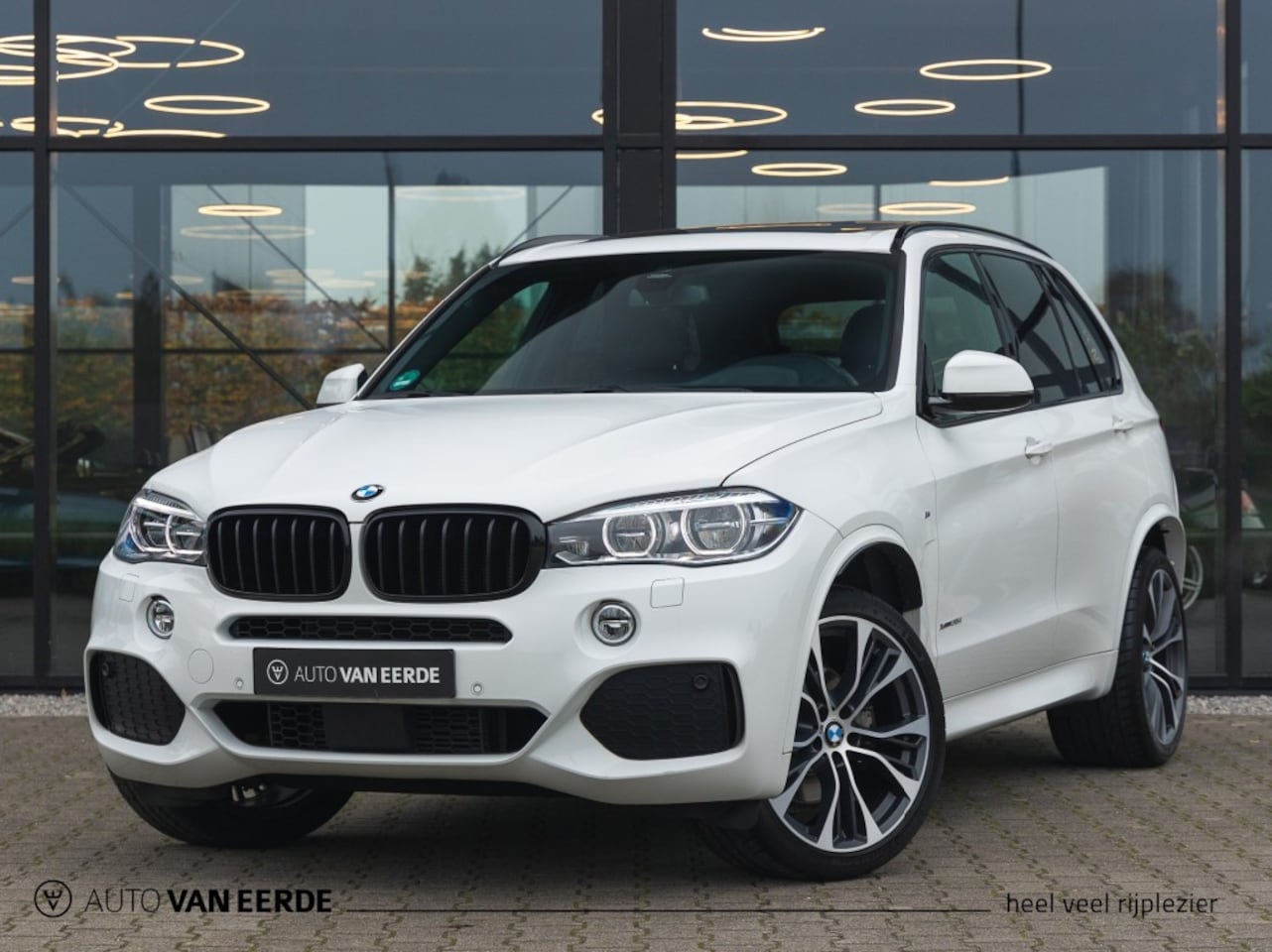 BMW X5 - xDrive35i M-sport - Pano, Comf.stl - 7-P - AutoWereld.nl