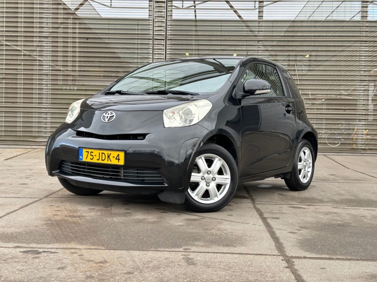 Toyota iQ - 1.0 VVTI COMFORT AIRCO/LM VELGEN !! - AutoWereld.nl