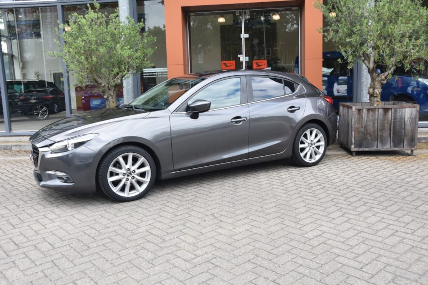 Mazda 3 - 2.0 SA-G COMF. BOSE - AutoWereld.nl