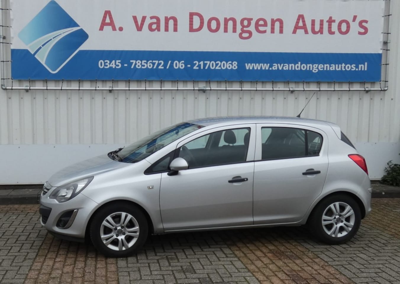 Opel Corsa - 1.2-16V Berlin 1.2-16V BERLIN,Airco,Trhaak,APK 20-12-25 - AutoWereld.nl