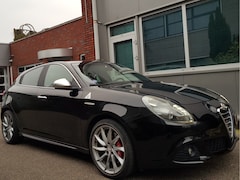 Alfa Romeo Giulietta - 1.7 TBi QV 18"Vlg Cruise Blue&Me 1/2 Leder Ecc