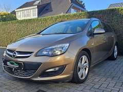 Opel Astra Sports Tourer - 1.7 CDTi Business +