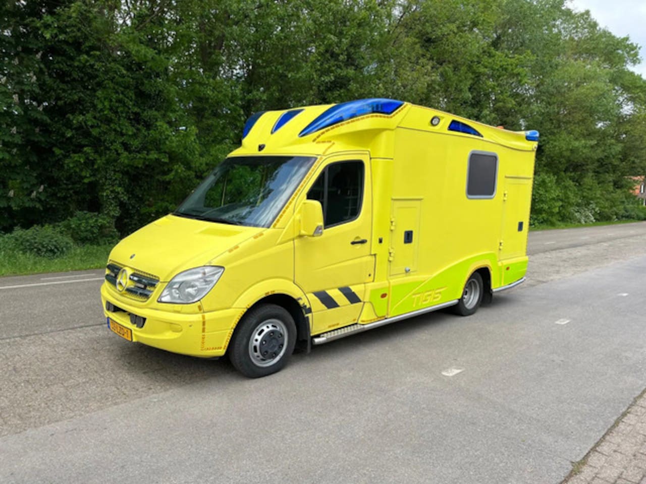 Mercedes-Benz Sprinter - 519 CDI AMBULANCE - AutoWereld.nl