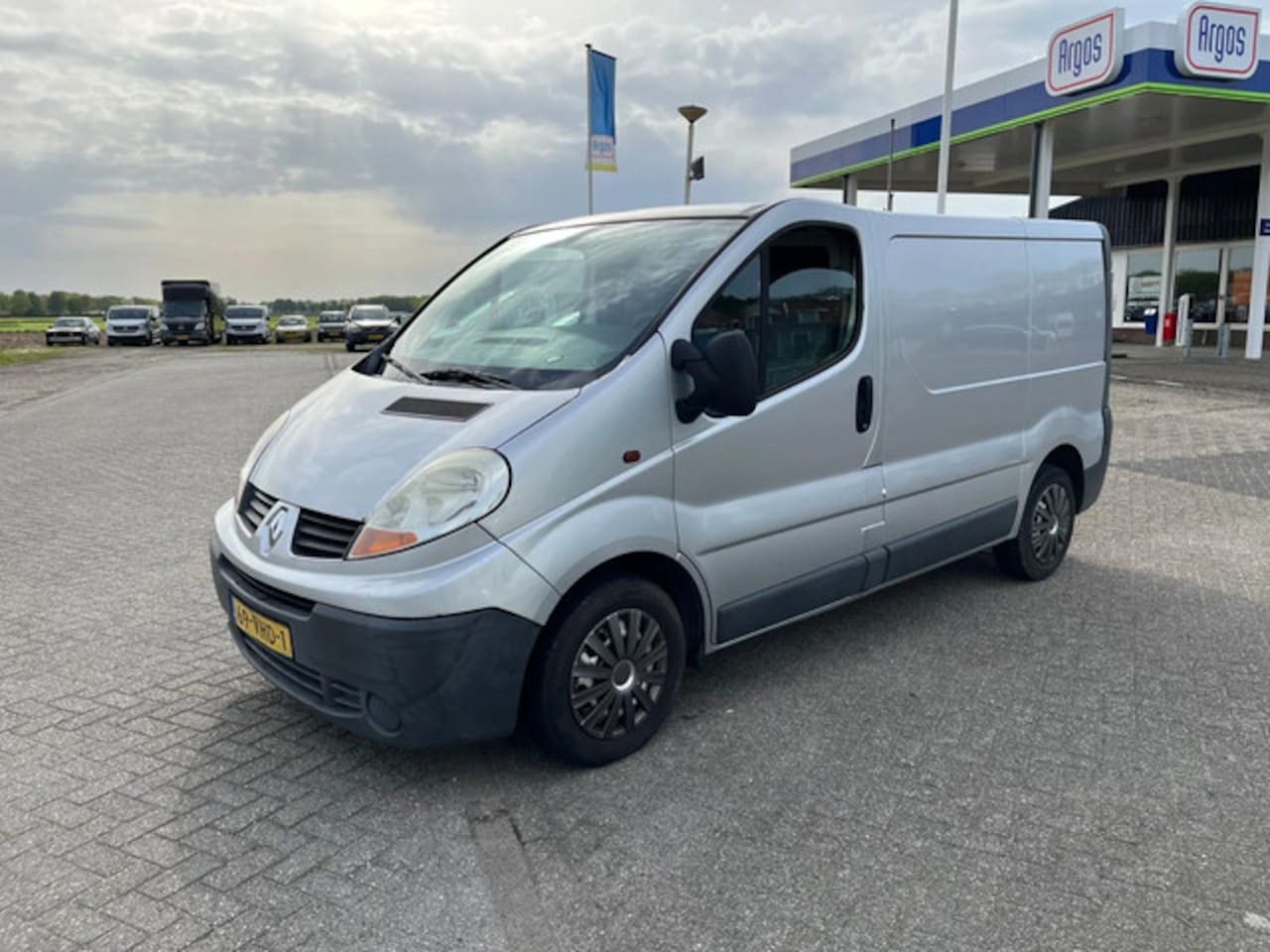 Renault Trafic - 2.0 dCi T27 L1H1 2.0 dCi T27 L1H1 - AutoWereld.nl