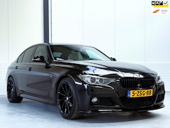 BMW 3-serie - 320i M Performance High Executive