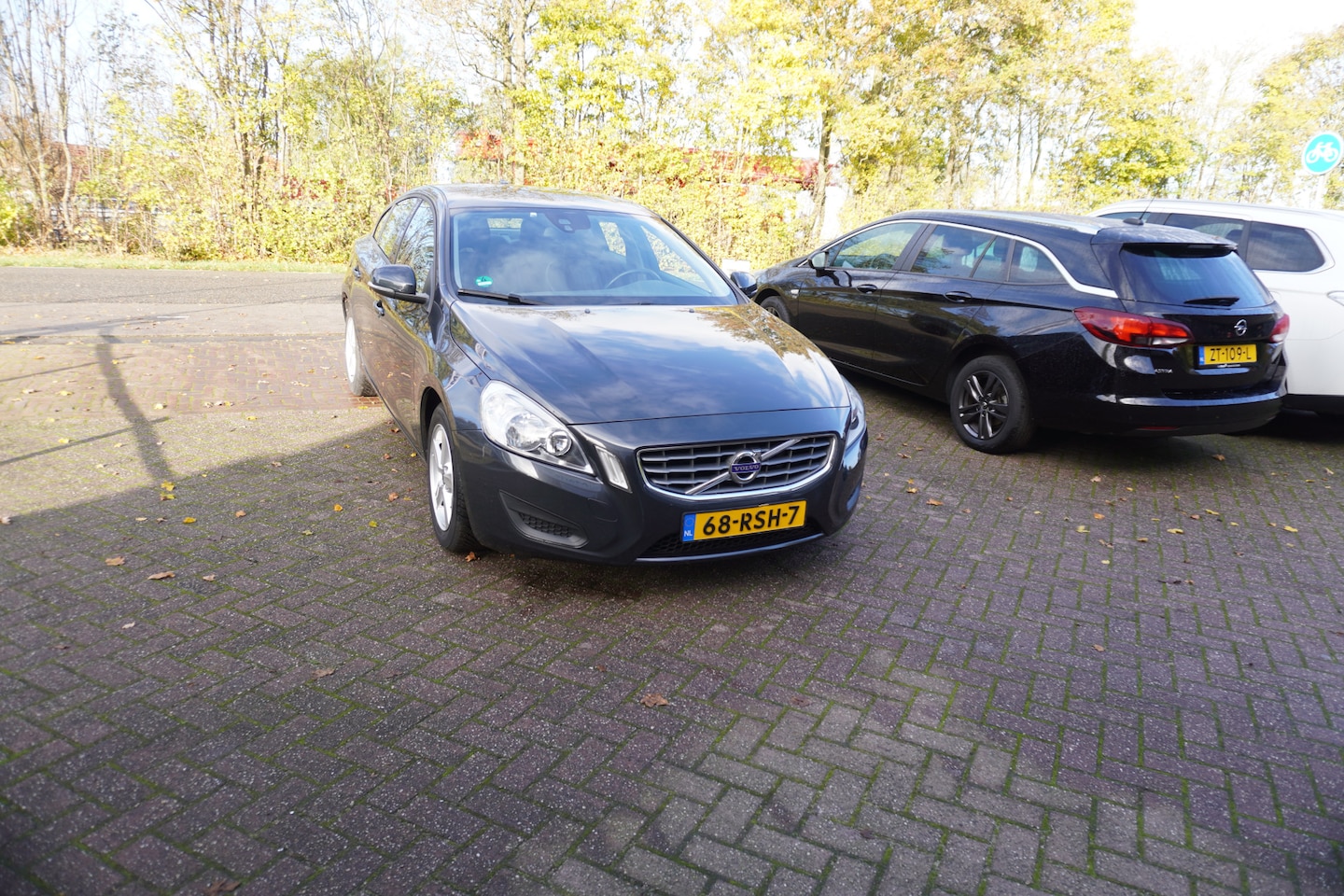 Volvo S60 - 1.6 T4 Kinetic CRUISE CLIMA NAVI - AutoWereld.nl