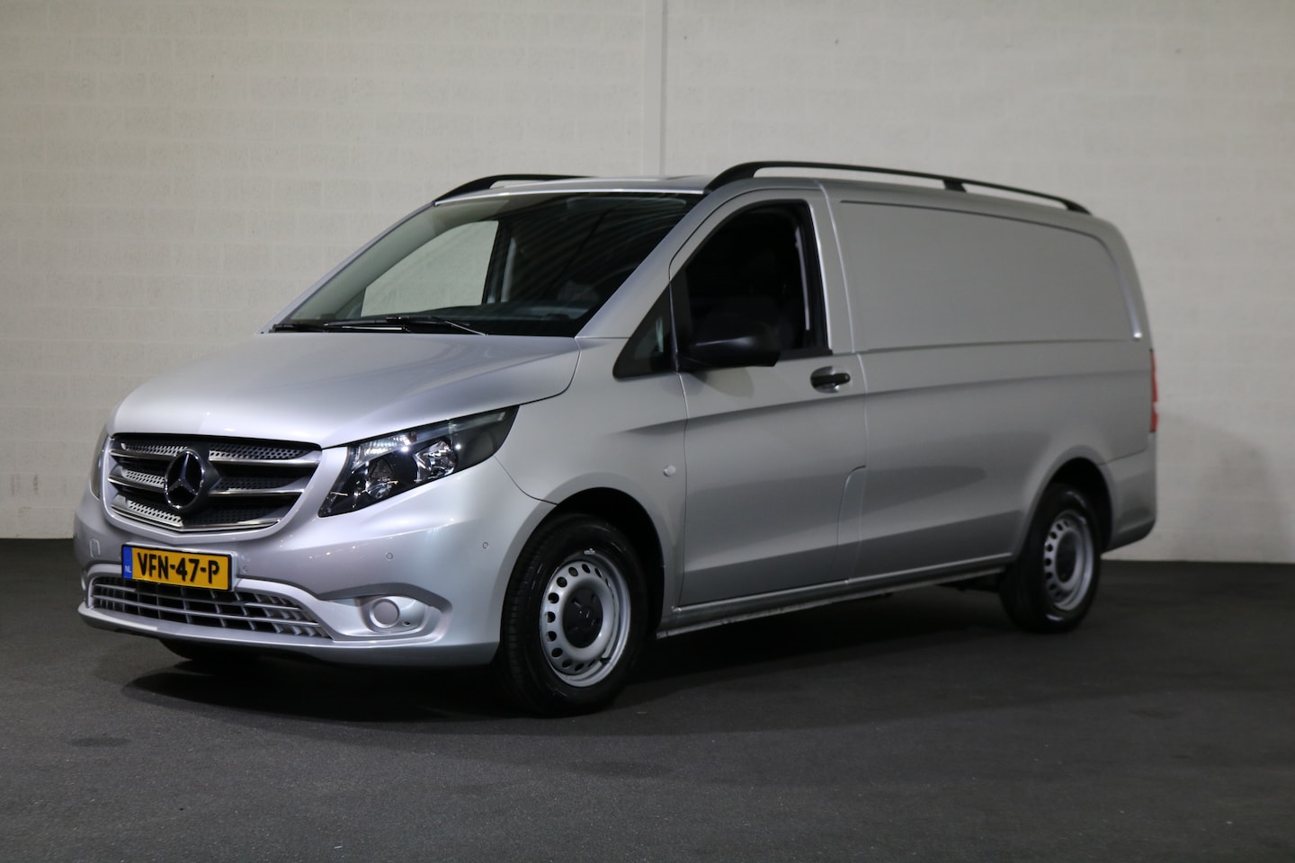 Mercedes-Benz Vito - 111 CDI Lang Airco Navigatie Camera - AutoWereld.nl