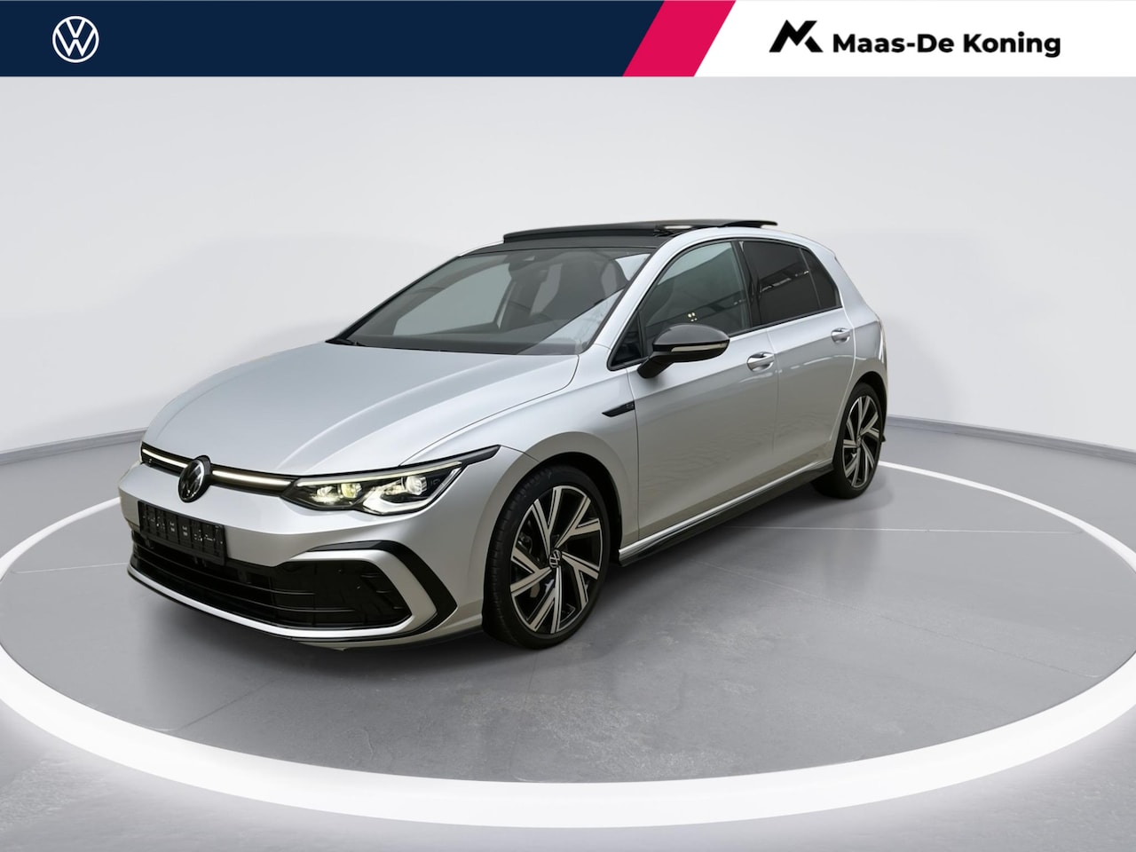 Volkswagen Golf - 1.5 eTSI 150pk DSG R-Line Business · Panoramadak · Camera · IQ Light · Apple/Android Car P - AutoWereld.nl