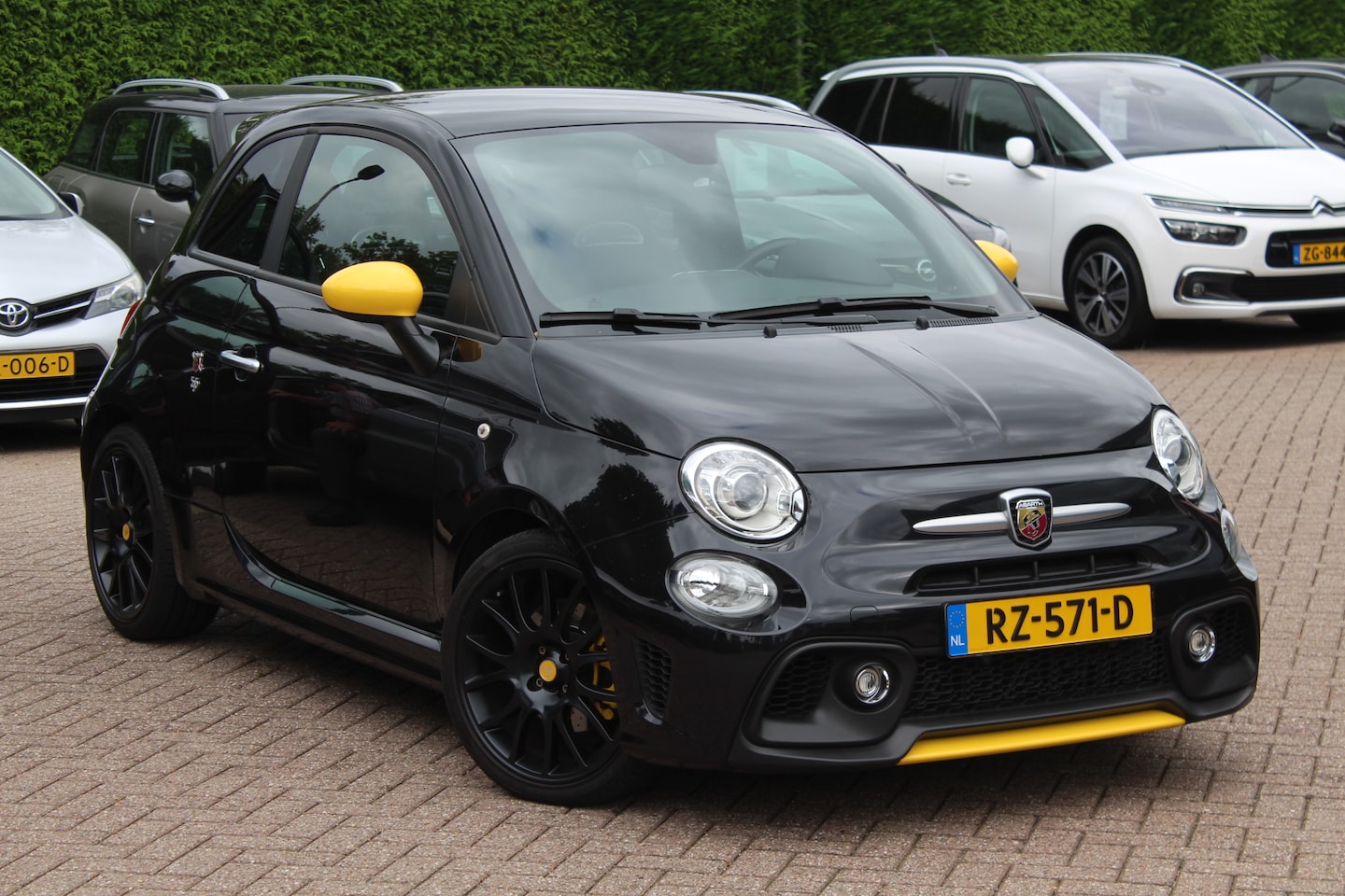 Abarth 500 - 1.4 T-Jet Abarth 595 Pista / NL Auto! / Leder / Monza Sportuitlaat / Beats / Apple CarPlay - AutoWereld.nl