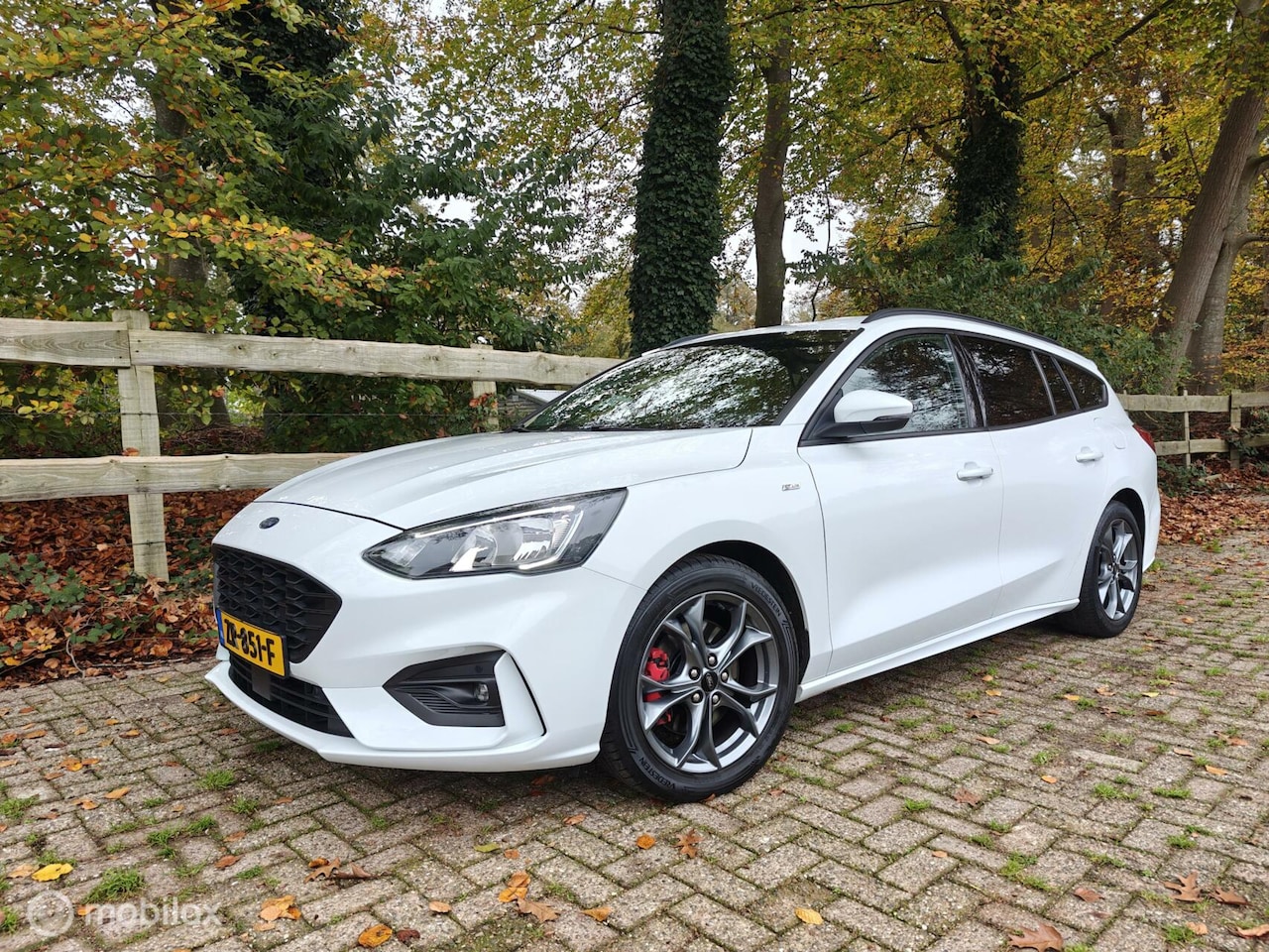 Ford Focus Wagon - 1.0 EcoBoost ST Line,Trekhaak,Stoelverw,Carplay - AutoWereld.nl