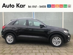 Volkswagen T-Roc - 1.0 TSI Style Climatronic Navigatie Bluetooth Deep black pareleffect lak