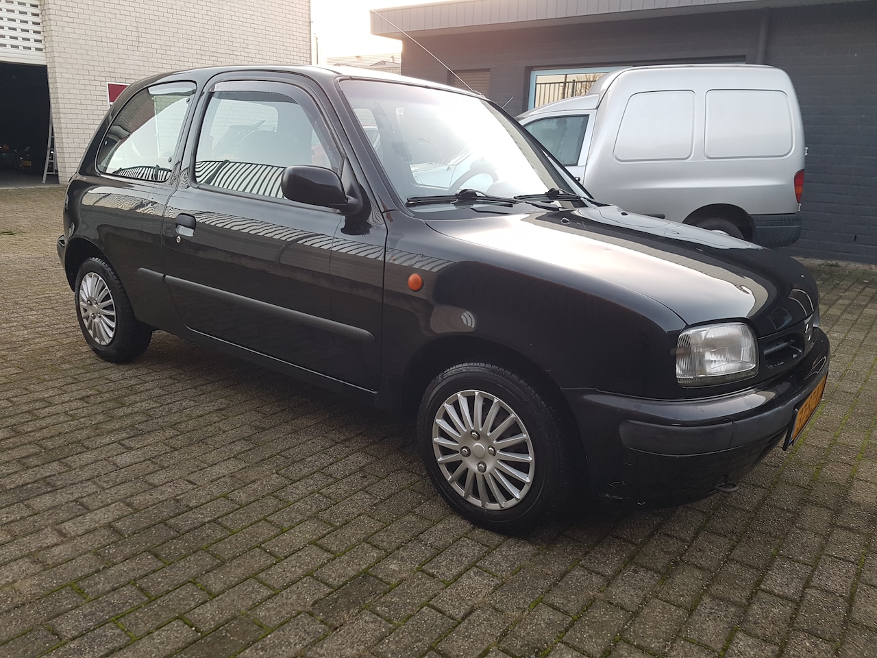 Nissan Micra - 1.0 LX - AutoWereld.nl